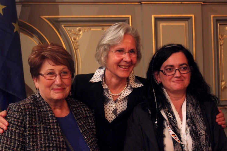 Au centre, Madame Susanne Wasum-Rainer à notre dernier Congrès à Dijon : chaleur et émotion.