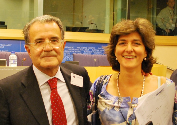 Photo du Bureau de Sylvie Goulard / Romano Prodi et Sylvie Goulard lors de la conférence de presse pour le lancement du groupe Spinelli.