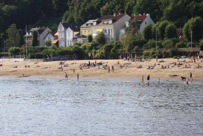 Au bord de l'Elbe / photo HH